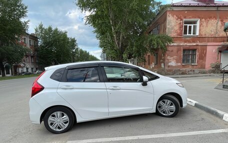 Honda Fit III, 2019 год, 1 500 000 рублей, 6 фотография