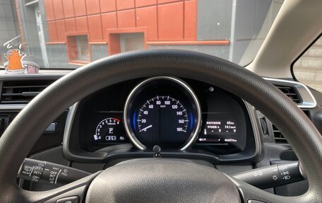Honda Fit III, 2019 год, 1 500 000 рублей, 16 фотография
