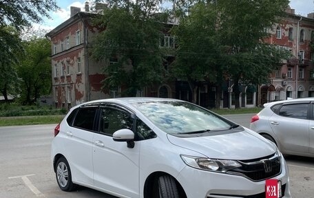 Honda Fit III, 2019 год, 1 500 000 рублей, 3 фотография