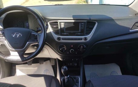 Hyundai Solaris II рестайлинг, 2018 год, 1 550 000 рублей, 4 фотография