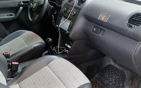 Volkswagen Caddy III рестайлинг, 2011 год, 800 000 рублей, 2 фотография