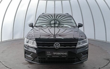 Volkswagen Tiguan II, 2020 год, 2 640 000 рублей, 2 фотография