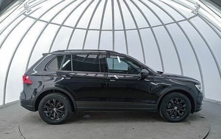 Volkswagen Tiguan II, 2020 год, 2 640 000 рублей, 5 фотография