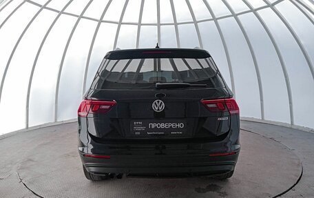 Volkswagen Tiguan II, 2020 год, 2 640 000 рублей, 7 фотография