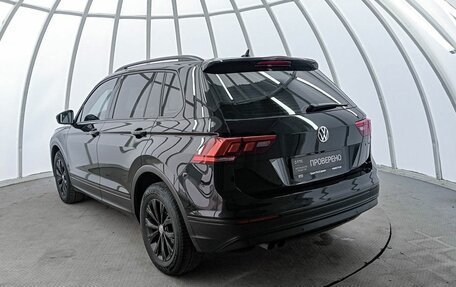 Volkswagen Tiguan II, 2020 год, 2 640 000 рублей, 8 фотография