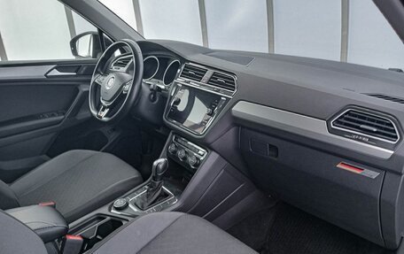 Volkswagen Tiguan II, 2020 год, 2 640 000 рублей, 13 фотография