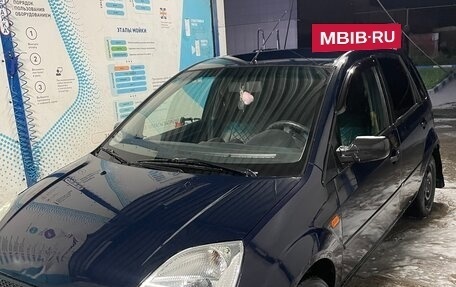 Ford Fiesta, 2005 год, 300 000 рублей, 2 фотография