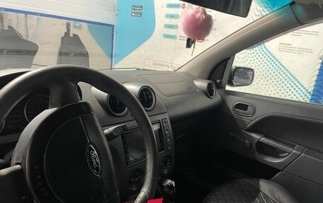 Ford Fiesta, 2005 год, 300 000 рублей, 6 фотография