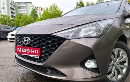 Hyundai Solaris II рестайлинг, 2022 год, 1 300 000 рублей, 2 фотография