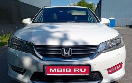 Honda Accord IX рестайлинг, 2013 год, 1 600 000 рублей, 1 фотография