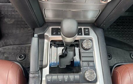 Toyota Land Cruiser 200, 2016 год, 6 500 000 рублей, 17 фотография