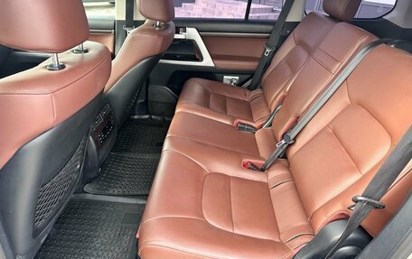 Toyota Land Cruiser 200, 2016 год, 6 500 000 рублей, 16 фотография