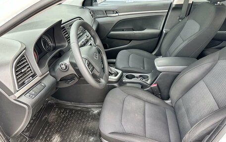 Hyundai Elantra VI рестайлинг, 2017 год, 1 400 000 рублей, 10 фотография