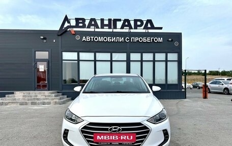 Hyundai Elantra VI рестайлинг, 2017 год, 1 400 000 рублей, 8 фотография