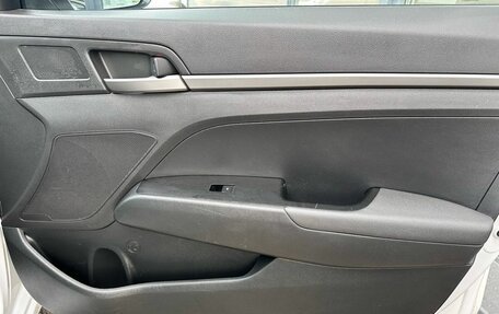 Hyundai Elantra VI рестайлинг, 2017 год, 1 400 000 рублей, 22 фотография
