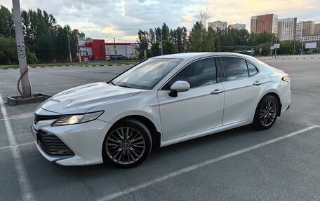 Toyota Camry, 2018 год, 2 650 000 рублей, 9 фотография