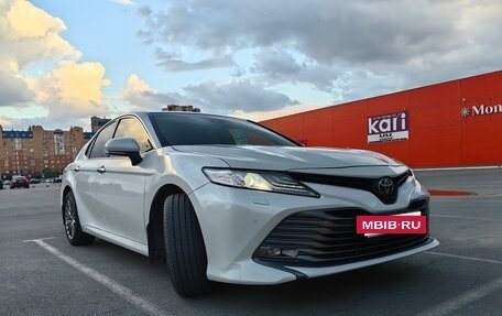 Toyota Camry, 2018 год, 2 650 000 рублей, 5 фотография