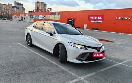 Toyota Camry, 2018 год, 2 650 000 рублей, 6 фотография
