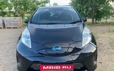 Nissan Leaf I, 2015 год, 850 000 рублей, 3 фотография