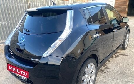 Nissan Leaf I, 2015 год, 850 000 рублей, 11 фотография