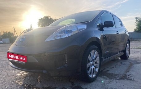 Nissan Leaf I, 2015 год, 850 000 рублей, 13 фотография