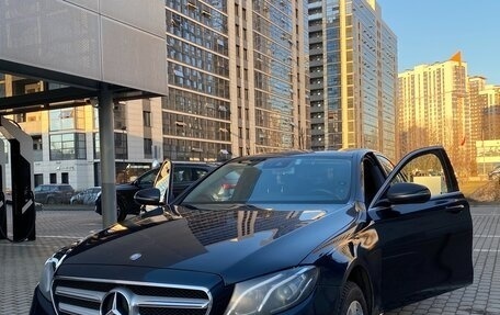 Mercedes-Benz E-Класс, 2016 год, 2 350 000 рублей, 5 фотография