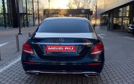Mercedes-Benz E-Класс, 2016 год, 2 350 000 рублей, 10 фотография