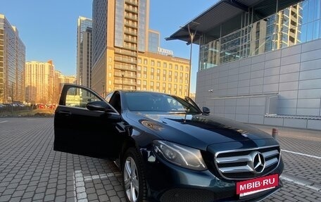 Mercedes-Benz E-Класс, 2016 год, 2 350 000 рублей, 3 фотография