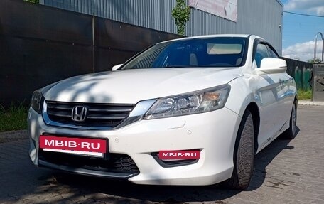 Honda Accord IX рестайлинг, 2013 год, 1 600 000 рублей, 2 фотография
