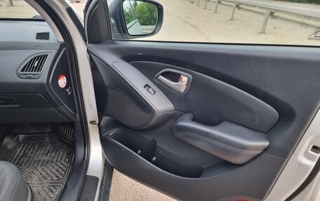 Hyundai ix35 I рестайлинг, 2012 год, 1 010 000 рублей, 10 фотография