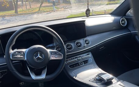 Mercedes-Benz E-Класс, 2019 год, 3 500 000 рублей, 14 фотография