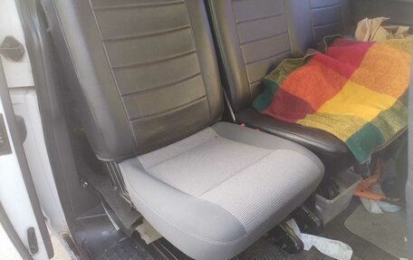 Volkswagen Caravelle T5, 2014 год, 2 000 000 рублей, 8 фотография