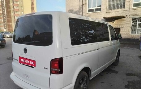 Volkswagen Caravelle T5, 2014 год, 2 000 000 рублей, 6 фотография
