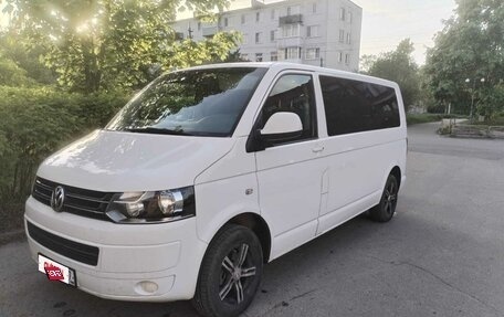 Volkswagen Caravelle T5, 2014 год, 2 000 000 рублей, 9 фотография