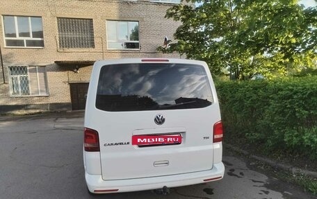 Volkswagen Caravelle T5, 2014 год, 2 000 000 рублей, 3 фотография