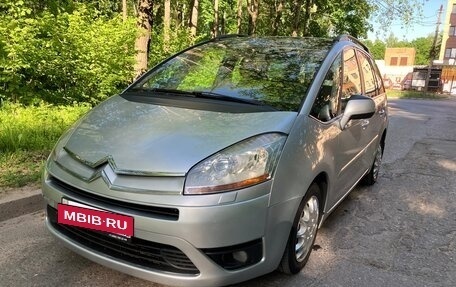 Citroen C4 Picasso II рестайлинг, 2010 год, 595 000 рублей, 2 фотография