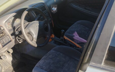 Toyota Avensis III рестайлинг, 1998 год, 255 000 рублей, 19 фотография
