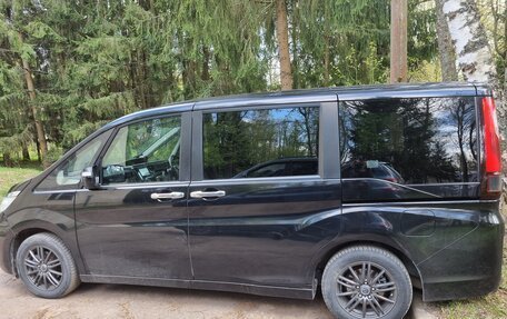 Honda Stepwgn IV, 2015 год, 1 750 000 рублей, 3 фотография
