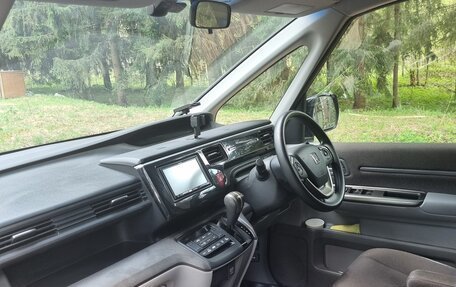 Honda Stepwgn IV, 2015 год, 1 750 000 рублей, 4 фотография