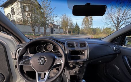 Renault Logan II, 2018 год, 795 000 рублей, 15 фотография