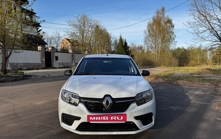 Renault Logan II, 2018 год, 795 000 рублей, 2 фотография