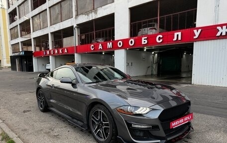 Ford Mustang VI рестайлинг, 2022 год, 4 500 000 рублей, 2 фотография