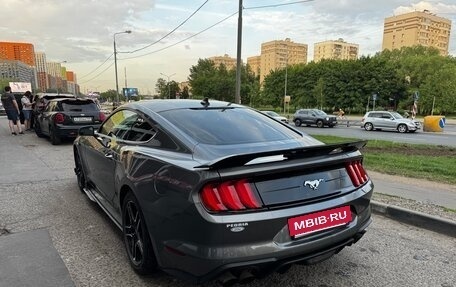 Ford Mustang VI рестайлинг, 2022 год, 4 500 000 рублей, 4 фотография