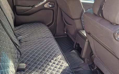 Nissan Navara (Frontier), 2006 год, 900 000 рублей, 6 фотография