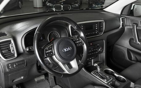 KIA Sportage IV рестайлинг, 2018 год, 2 146 000 рублей, 4 фотография