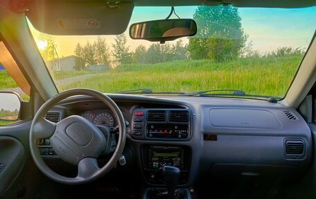 Chevrolet Tracker II, 2000 год, 385 000 рублей, 7 фотография
