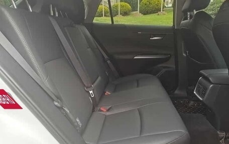 Toyota Venza, 2022 год, 2 420 000 рублей, 19 фотография