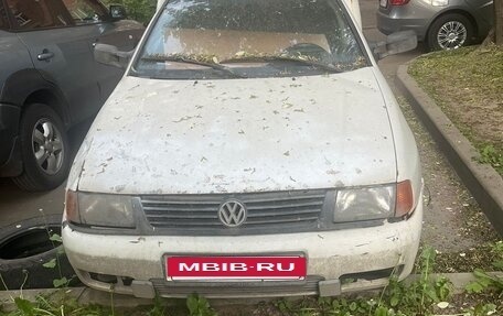Volkswagen Polo III рестайлинг, 1998 год, 80 000 рублей, 2 фотография