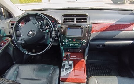 Toyota Camry, 2014 год, 1 585 000 рублей, 8 фотография