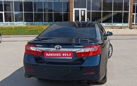 Toyota Camry, 2014 год, 1 585 000 рублей, 4 фотография